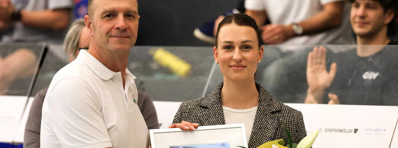 Ehrungen für Lena Kreundl und Heiko Gigler